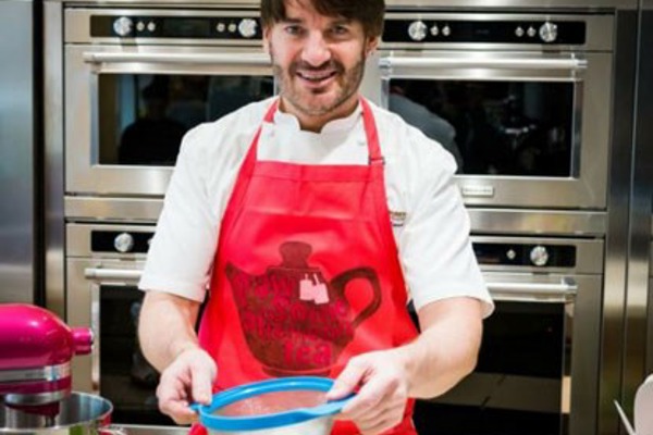 Pawsome Afternoon Tea: Eric Lanlard’s clementine and pomegranate cake recipe